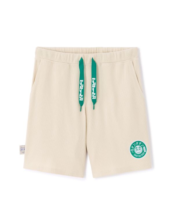 Dandadan - Short beige de Mémé Turbo