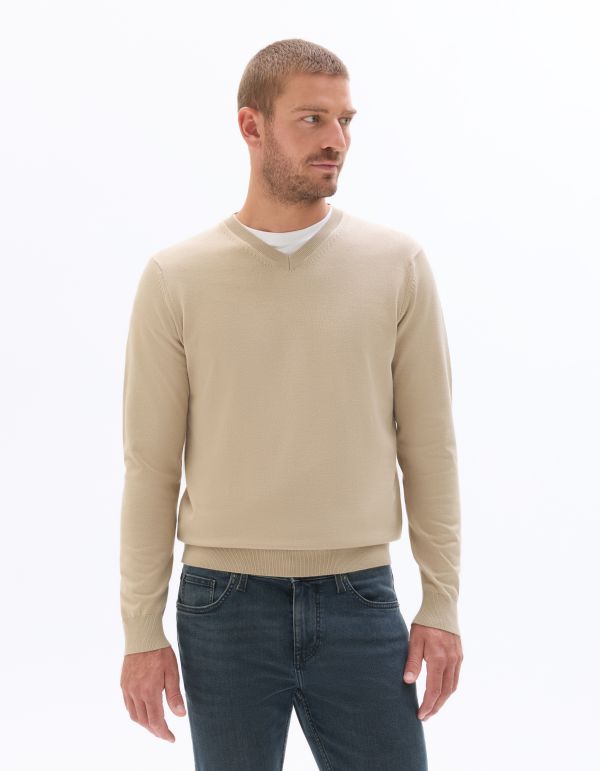 K.02v Pull Col V uni en maille fine - beige clair
