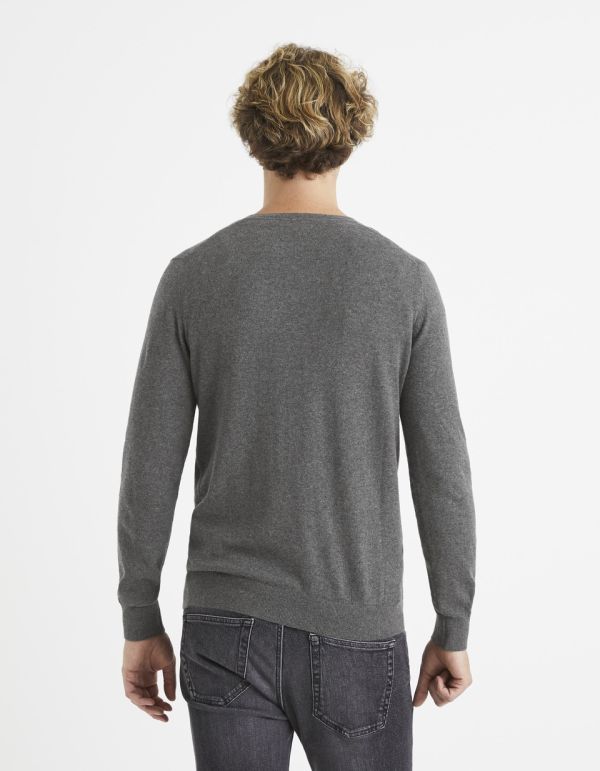 Pull col V ligne confort