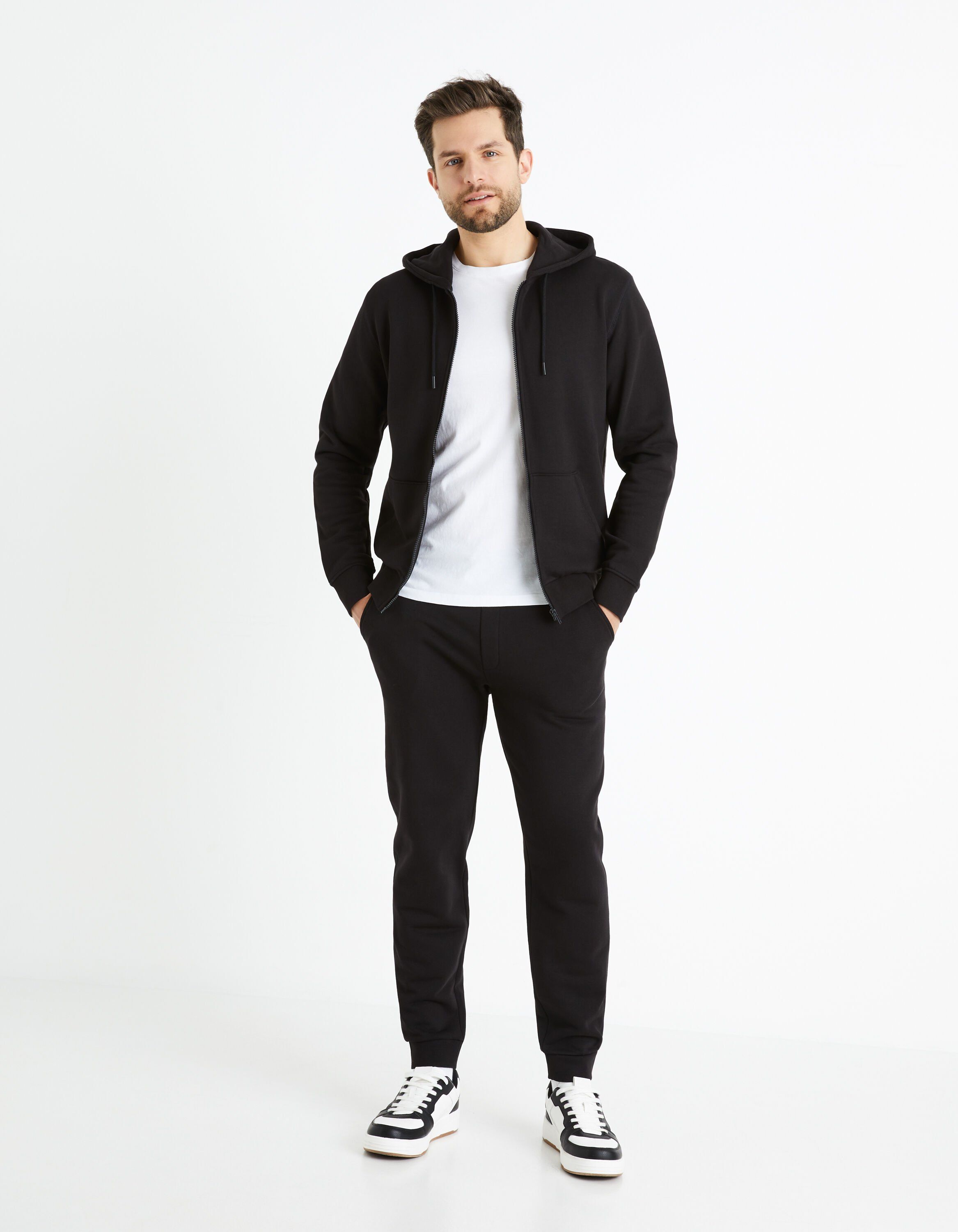 Sweat zippe a capuche 100 coton noir Celio Tunisie